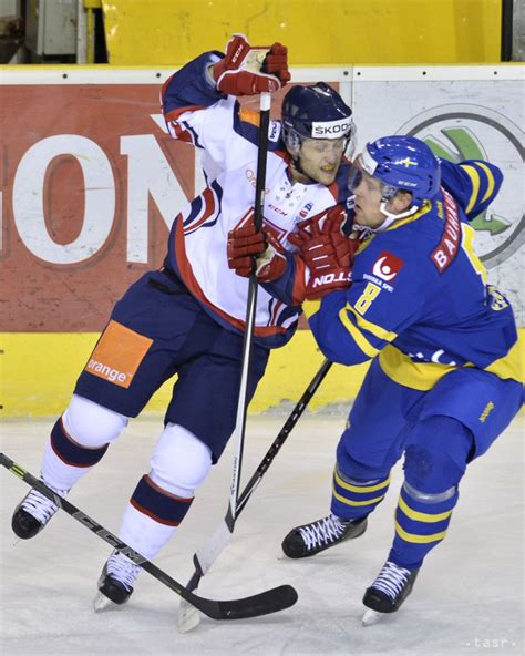Slovenští fotbalisté se pokoušejí vybojovat účast v osmifinále eura, ve druhém zápase skupiny e hrají v petrohradě se švédskem. Slovensko - Švédsko hokej Euro Hockey Challenge