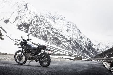 Wallpapers in ultra hd 4k 3840x2160, 8k 7680x4320 and 1920x1080 high definition resolutions. 2018 Royal Enfield Himalayan | Top Speed