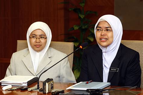 Judiciary of malaysia is largely centralised despite malaysia's federal constitution, heavily influenced by the english common law, as well as islamic jurisprudence. Islamic court makeover in Malaysia: Two women appointed to ...