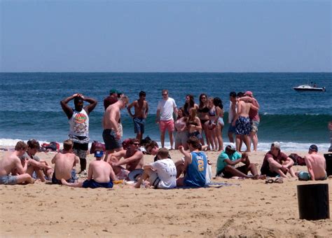 Boston Com Readers React To Nantucket S Topless Beach Proposal