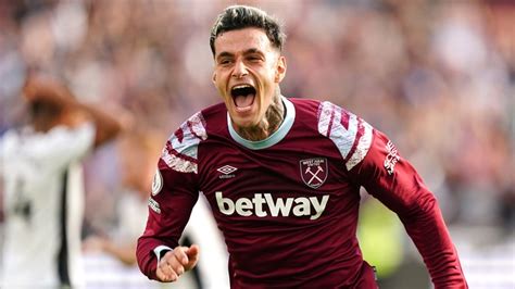 Controversial Gianluca Scamacca Goal Helps West Ham To Overcome Fulham