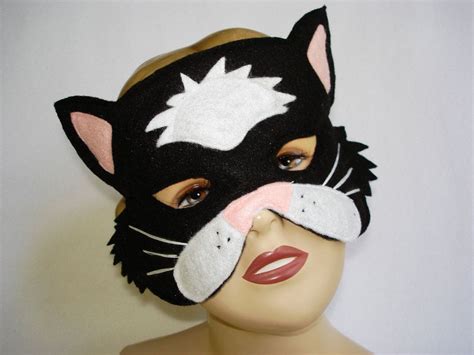 Childrens Black Cat Felt Mask 1250 Via Etsy Felt Mask Cat