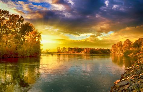 Lake Surrounded By Trees During Sunrise Hd Wallpaper Wallpaper Flare