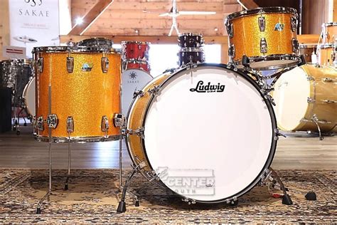 Ludwig Classic Maple 3pc Drum Set Gold Sparkle Drum Center Reverb