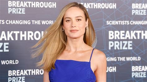 brie larson is feeling blue at the breakthrough prize ceremony