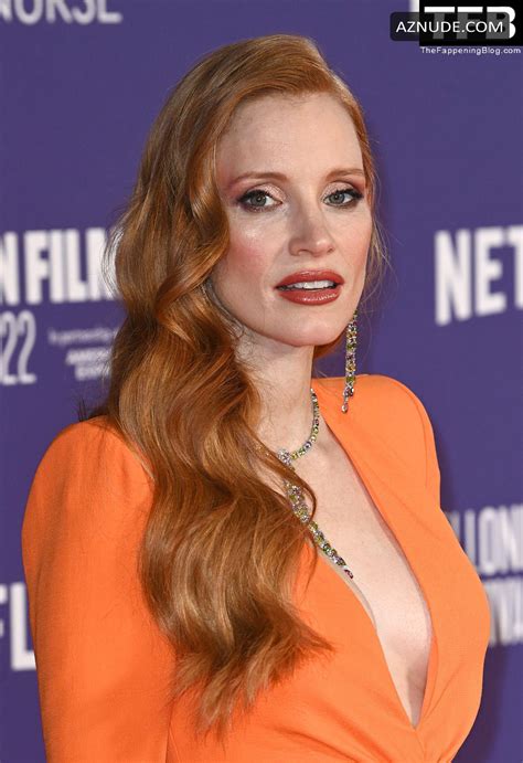 Jessica Chastain Sexy Seen Showing Off Her Hot Cleavage At The Good