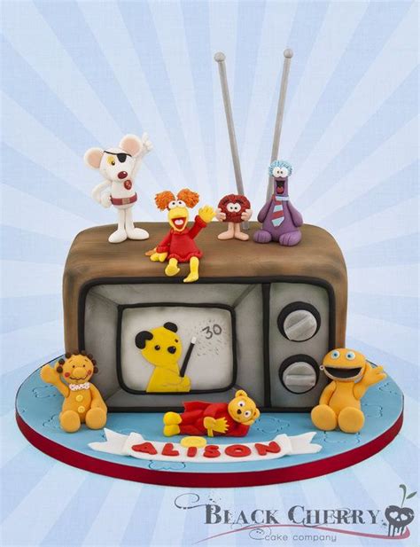 But, my mom brought up something and now i can't stop thinking about it. Retro Tv Cake - by littlecherry @ CakesDecor.com - cake ...