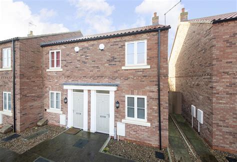 Joseph Hutchinson Place Easingwold York North Yorkshire 2 Bed End Of