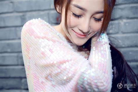 Actress Zhang Xinyu In Sexy Dress China Entertainment News