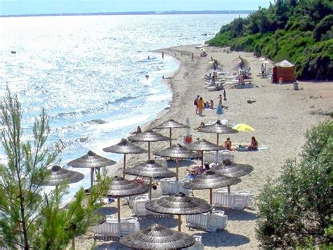At the beach are sun loungers and sun umbrellas for a fee available. "Hotelstrand Glavas Inn" Glavas Inn Hotel (Gerakini ...