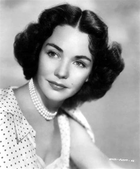 40 Beautiful Photos Of Jennifer Jones In The 1940s And 1950s Vintage