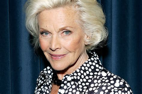 Honor Blackman Ex Bond Girl Pussy Galore Ist Tot DER SPIEGEL