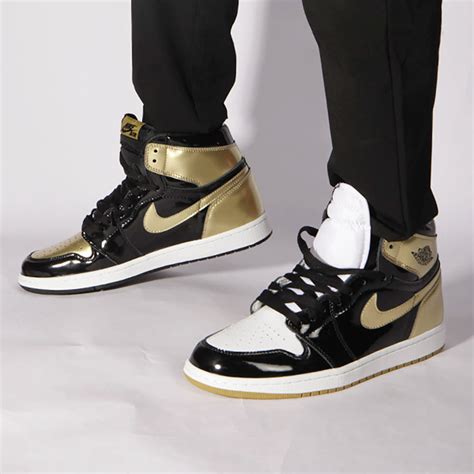 Air Jordan 1 Retro High Og Nrg Gold Top 3 Sneakersneakers