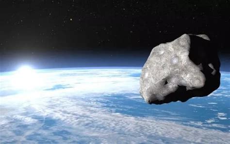 Asteroid Raksasa Sebesar Menara Eiffel Dekati Bumi Jarak Terdekat