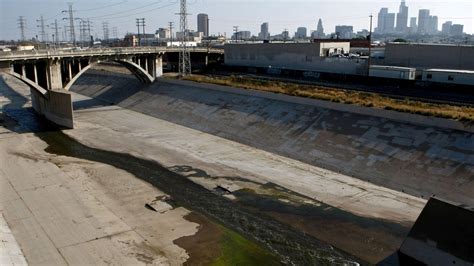 The La River Before And After The Rain Los Angeles Times