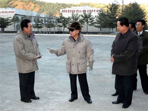 North Korea Leader Sets World Fashion Trend