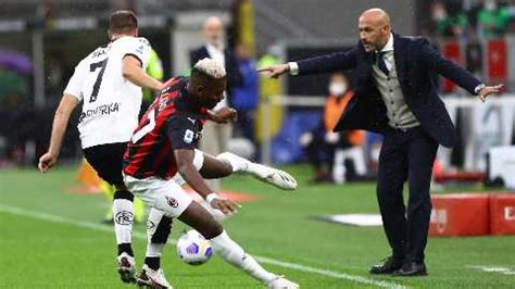 Selama michael fabbri memimpin pertandingan musim ini tim berstatus tuan rumah tak pernah kalah. AC Milan vs Spezia Highlights