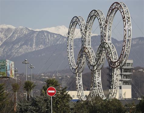 Olympic Rings On A Background Of Mountains In The Sochi 2014 Wallpapers