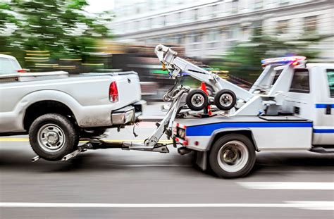 5 Professional Tips To Save Money On Commercial Tow Truck Insurance