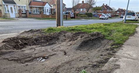 Homeowners Going Mad Over Grass Verges With Golf Bunker Holes