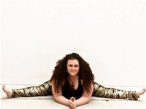 Plus Size Yoga Instructor Proves Yoga Isnt Just For Skinny People Business Insider