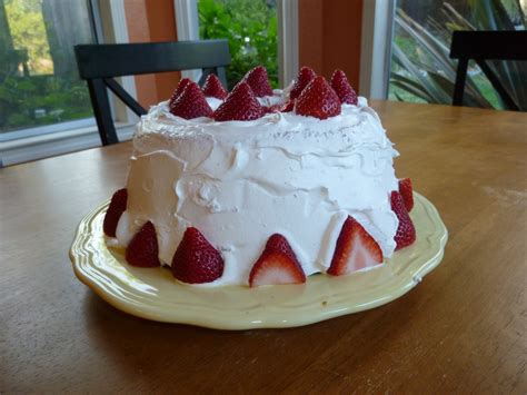 My delicious angel food cake is light as air, soft as clouds and just about perfect with a dollop of whipped cream and a smattering of berries. 10 Attractive Angel Food Cake Topping Ideas 2020