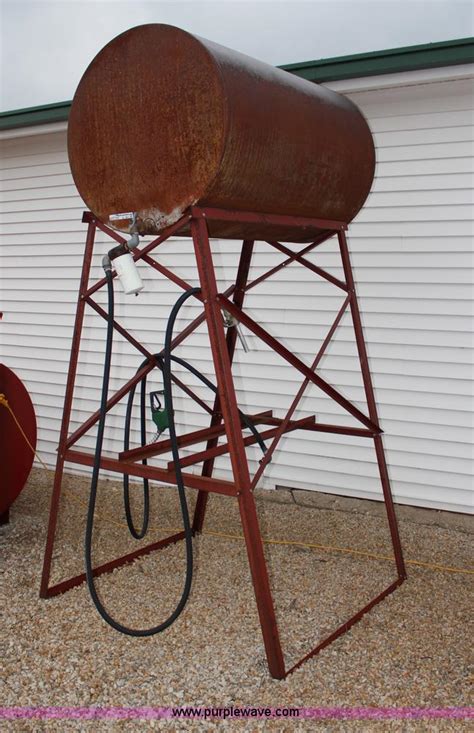 300 Gallon Fuel Tank With Stand In Topeka Ks Item Aj9621 Sold