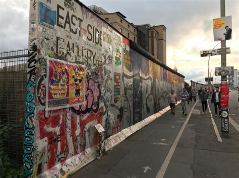 Berlin Wall Pieces Stand As Warning Against Division Daily Bulletin