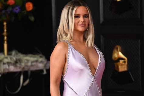 Maren Morris Flaunts Her Tits At The 63rd Annual Grammy Awards 11