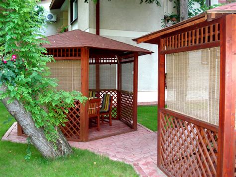 Foisor hexagonal din lemn cu gratar zidit; Casa, gradina, gratarul si foisorul: foisor