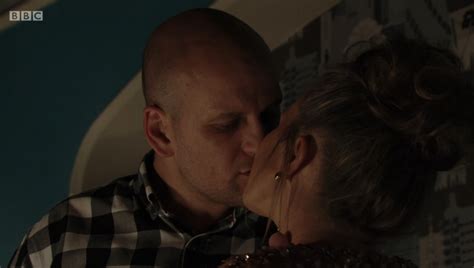 Eastenders Fans Sickened By Disgusting Kiss Between Linda And Stuart