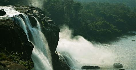 17 Famous Waterfalls In Kerala With Breathtaking Images