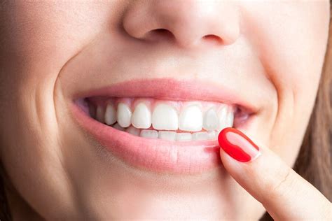 For a dead front tooth. How to fix a dead tooth to get your new smile | Trace Wellness