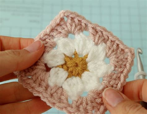 Daisy Granny Square Crochet Tutorial Melanie Ham