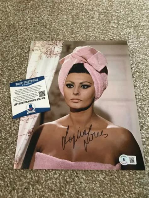 Sophia Loren Signed Autograph X Photo Sexy Shower Towel Beckett Bas