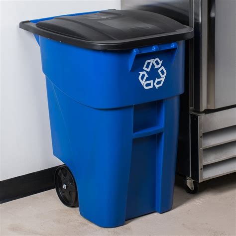 Rubbermaid FG9W2773BLUE Brute 50 Gallon Blue Wheeled Round Recycling