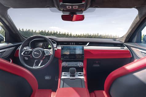 Jaguars Redesigned Its F Pace Suvs Interior For 2021 Driving