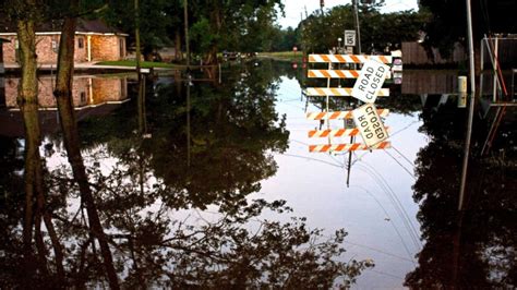 Obama To Survey Flooding In Louisiana After 16 Day Vacation Abc News