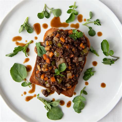 How To Cook Savoury Minced Beef on Dripping Toast | Recipe ...
