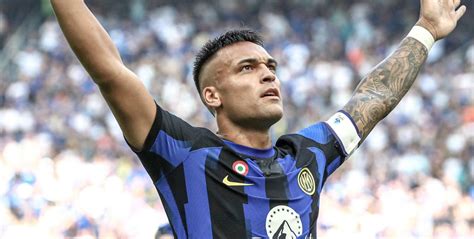 Con un doblete de Lautaro Martínez Inter ganó y dio un paso hacia el