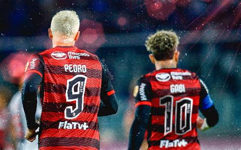 Gabigol De 10 E Pedro De 9 Dupla Do Flamengo Tem Nova Numeração Para 2023 Coluna Do Fla
