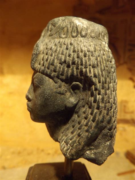 Egyptian Statue Sculpture Queen Tiye 18th Dynasty Akhenatens