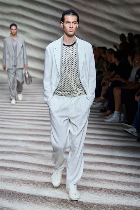 Giorgio Armani Spring 2023 Menswear Collection Vogue