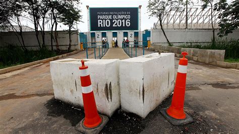 Workers Threaten To Sue Rio Olympics Over Late Payments Espn