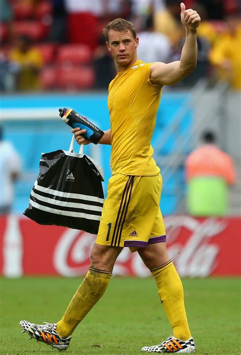 Din 11 iunie, microbiștii vor avea parte de mult fotbal. Cei mai sexy jucatori de la Campionatul Mondial de Fotbal ...