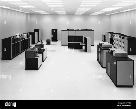 Ibm Mainframe 1970 Hi Res Stock Photography And Images Alamy