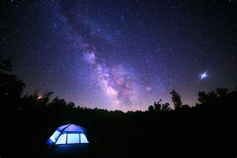 Tent Starry Night Sky Tourists 4k Ultra Hd Mobile Wal