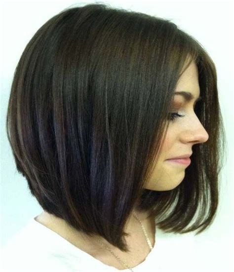 To reproduce this inverted bob hairstyle, you need to follow a few steps: Inverted Long Bob Haircut | Thin hair haircuts, Thick hair ...