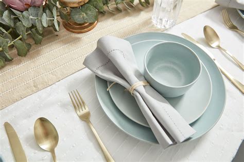 A dinnerware set includes the essential pieces you need for an updated table setting. Proper Way to Set a Formal Dinner Table