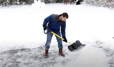 How To Shovel The Proper Way To Prevent Low Back Pain Specialized